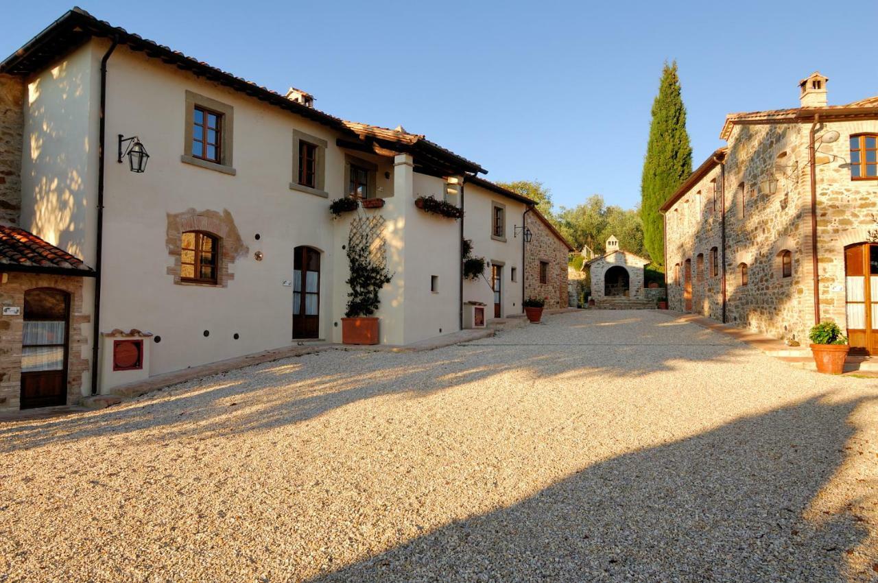 Отель Relais Borgo Torale Пассиньяно-суль-Тразимено Экстерьер фото